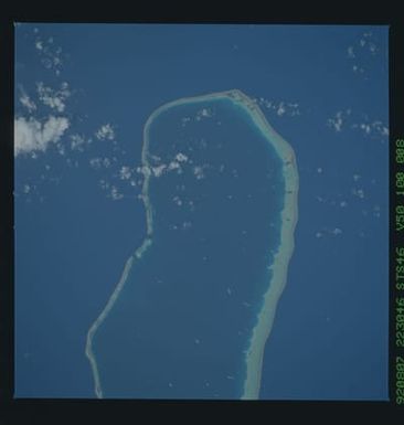 S46-100-008 - STS-046 - Earth observations from the shuttle orbiter Atlantis during STS-46