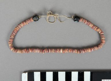 ["halsband, necklace"]