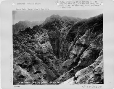 Hawaii - Sacred Falls