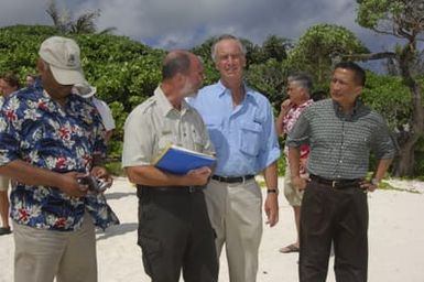 [Assignment: 48-DPA-SOI_K_Guam_6-6-7-07] Pacific Islands Tour: Visit of Secretary Dirk Kempthorne [and aides] to Guam, U.S. Territory [48-DPA-SOI_K_Guam_6-6-7-07__DI12119.JPG]