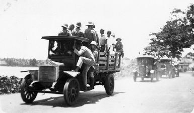 New Zealand marines transporting Mau prisoners