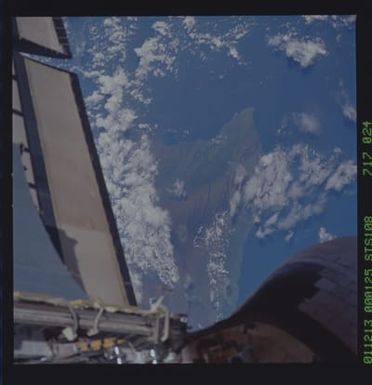 STS108-717-024 - STS-108 - Earth observations taken during STS-108