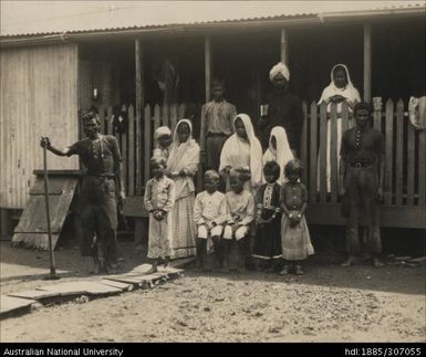 Indian life in Fiji, family group