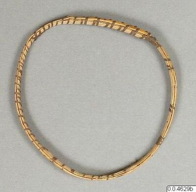 ["armring, bracelet"]