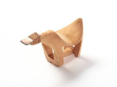 Coconut scraping stool (model)