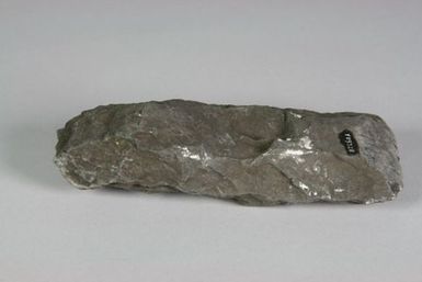 To'i Ma'a (Stone Adze)