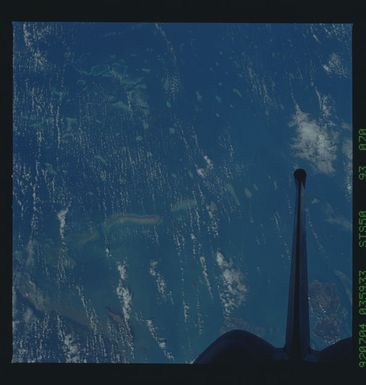 STS050-93-070 - STS-050 - STS-50 earth observations