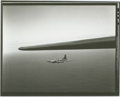 [Boeing B-17E Flying Fortress in flight]