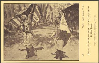 Dancing girls of the Beiama village, Oro Bay, Northern-Eastern Division, Papua / photo. Capt. Frank Hurley