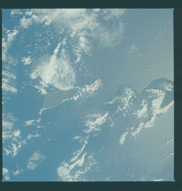 S09-35-1598 - STS-009 - Earth observations taken by the STS-9 crew