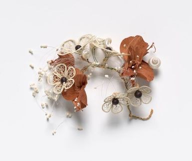 Floral hairpiece
