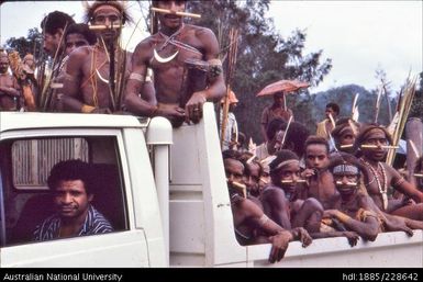 Arrival of Febi participants at Koroba Provincial High School for the end of year district cultural celebrations