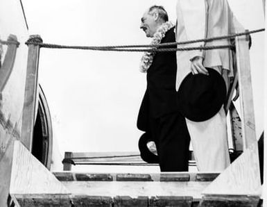Dean Acheson on arrival in Hawaii