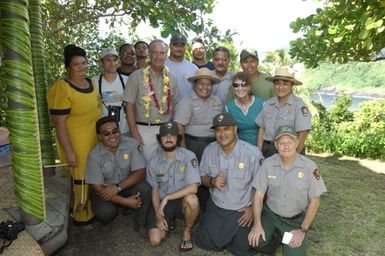 [Assignment: 48-DPA-SOI_K_Amer_Sam] Pacific Islands Tour: Visit of Secretary Dirk Kemmpthorne [and aides] to American Samoa, U.S. Territory [48-DPA-SOI_K_Amer_Sam__DI15306.JPG]