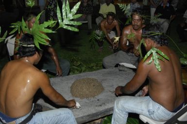 [Assignment: 48-DPA-SOI_K_Pohnpei_6-10-11-07] Pacific Islands Tour: Visit of Secretary Dirk Kempthorne [and aides] to Pohnpei Island, of the Federated States of Micronesia [48-DPA-SOI_K_Pohnpei_6-10-11-07__DI14079.JPG]