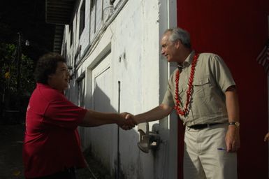 [Assignment: 48-DPA-SOI_K_Amer_Sam] Pacific Islands Tour: Visit of Secretary Dirk Kemmpthorne [and aides] to American Samoa, U.S. Territory [48-DPA-SOI_K_Amer_Sam__DI15317.JPG]