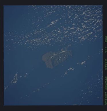 STS073-711-066 - STS-073 - Earth observations taken from shuttle orbiter Columbia