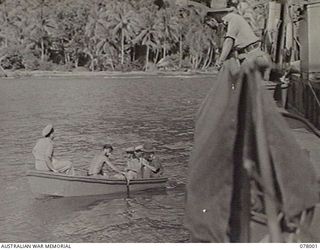 SAMPUN, NEW BRITAIN. 1944-12-27. VX27 MAJOR GENERAL A. H. RAMSAY, CBE, DSO, ED, GENERAL OFFICER COMMANDING 5TH DIVISION (1), WX5 BRIGADIER R. L. SANDOVER, COMMANDING 6TH INFANTRY BRIGADE (2); ..