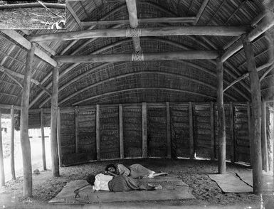 Samoan house, sleeping mats and bamboo pillows