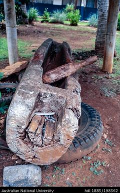 Wallis and Futuna - log drum