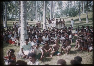 The Administrator's visit to Mapamoiwa (2) : Mapamoiwa Station, D'Entrecasteaux Islands, Papua New Guinea, 1956-1959 / Terence and Margaret Spencer