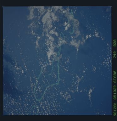 STS080-749-028 - STS-080 - Earth observations taken from Space Shuttle Columbia during STS-80 mission