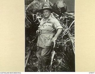 TOKO, BOUGAINVILLE, SOLOMON ISLAND. 1945-03-26. VX1 GENERAL SIR THOMAS BLAMEY, GBE, KCB, CMG, DSO, ED, COMMANDER- IN- CHIEF, ALLIED LAND FORCES, SOUTH WEST PACIFIC AREA DURING HIS VISIT TO ..