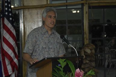 [Assignment: 48-DPA-SOI_K_Pohnpei_6-10-11-07] Pacific Islands Tour: Visit of Secretary Dirk Kempthorne [and aides] to Pohnpei Island, of the Federated States of Micronesia [48-DPA-SOI_K_Pohnpei_6-10-11-07__DI14131.JPG]