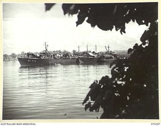 MADANG, NEW GUINEA. 1944-06-27. ROYAL AUSTRALIAN NAVY ML'S (MOTOR LAUNCHES) MOORED IN THE HARBOUR