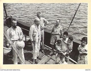 SORAKEN PENINSULA, BOUGAINVILLE. 1945-09-14. A MOTOR LAUNCH CARRYING MEMBERS OF HEADQUARTERS 2 CORPS, PREPARED FOR SURRENDER DISCUSSIONS WITH THE JAPANESE AT A SEA RENDEZVOUS OFF SORAKEN PENINSULA, ..