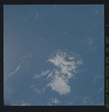 S33-89-026 - STS-033 - STS-33 earth observations