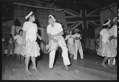 Manihiki dancers, Cook Islands - Photograph taken by Mr Malloy