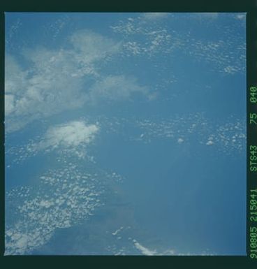 S43-75-040 - STS-043 - STS-43 earth observations