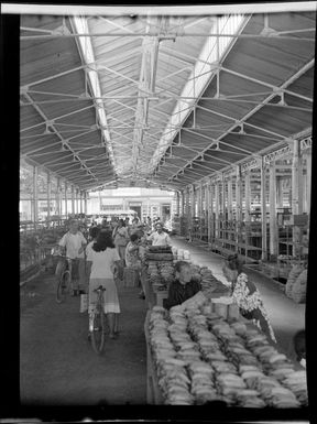 Market scene, Papeete, Tahiti