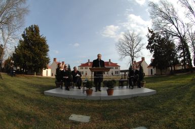 [Assignment: 48-DPA-01-12-09_SOI_K_Mt_Vernon] Visit of Secretary Dirk Kempthorne to Mount Vernon Estate and Gardens, Mount Vernon, Virginia, [for touring and announcement of the U.S. nomination of the George Washington home, along with the Papahanaumokuakea Marine National Monument in Hawaii, for inclusion on the United Nations Educational, Scientific, and Cultural Organization's (UNESCO's) World Heritage List. Joining Secretary Kempthorne for the announcement was James Rees, Executive Director of the Mount Vernon Estate and Gardens.] [48-DPA-01-12-09_SOI_K_Mt_Vernon_IOD_9423.JPG]