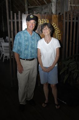 [Assignment: 48-DPA-SOI_K_Pohnpei_6-10-11-07] Pacific Islands Tour: Visit of Secretary Dirk Kempthorne [and aides] to Pohnpei Island, of the Federated States of Micronesia [48-DPA-SOI_K_Pohnpei_6-10-11-07__DI14174.JPG]