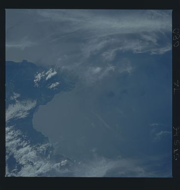 S46-74-080 - STS-046 - Earth observations taken from the shuttle orbiter Atlantis during STS-46