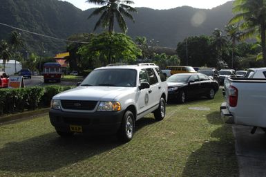 [Assignment: 48-DPA-SOI_K_Amer_Sam] Pacific Islands Tour: Visit of Secretary Dirk Kemmpthorne [and aides] to American Samoa, U.S. Territory [48-DPA-SOI_K_Amer_Sam__DI15622.JPG]