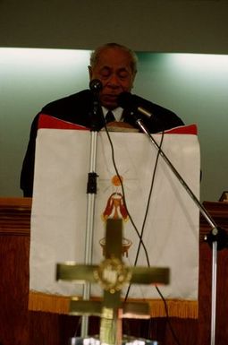 King Taufa'ahau Tupou IV speaking from the pulpit at the dedication of Vaine Mo'onia (The True Vine) church