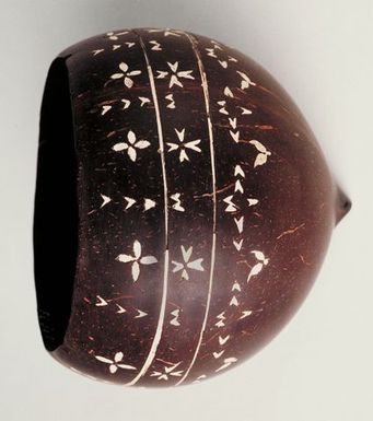 Ipu (coconut shell cup)
