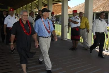 [Assignment: 48-DPA-SOI_K_Amer_Sam] Pacific Islands Tour: Visit of Secretary Dirk Kemmpthorne [and aides] to American Samoa, U.S. Territory [48-DPA-SOI_K_Amer_Sam__DI15705.JPG]