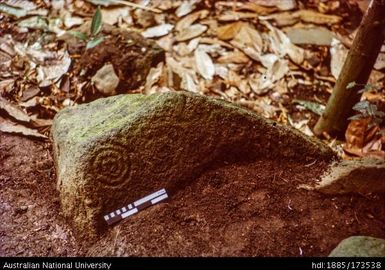 Vunatavabung engraved boulder above Valaur village