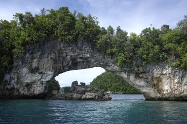 [Assignment: 48-DPA-SOI_K_Palau_6-7-9-07] Pacific Islands Tour: Visit of Secretary Dirk Kempthorne [and aides] to Palau Islands, Republic of Palau [48-DPA-SOI_K_Palau_6-7-9-07__DI12862.JPG]