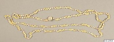 ["halsband, necklace"]