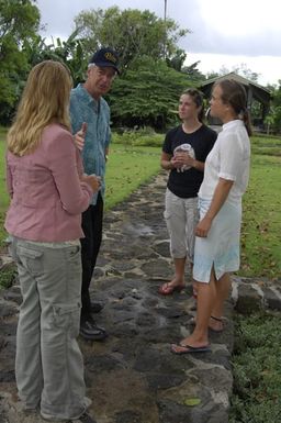 [Assignment: 48-DPA-SOI_K_Palau_6-7-9-07] Pacific Islands Tour: Visit of Secretary Dirk Kempthorne [and aides] to Palau Islands, Republic of Palau [48-DPA-SOI_K_Palau_6-7-9-07__DI13261.JPG]