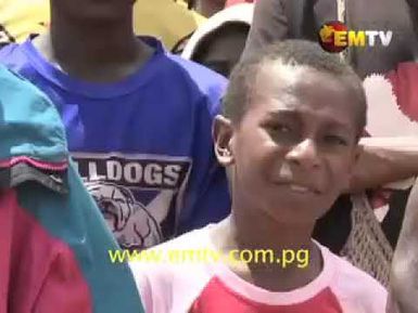 Gesege Community at Lake Kutubu Witness Classroom Opening