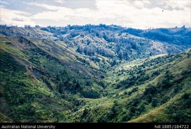 Kundiawa - Dogorenigl Valley and Chimbu River