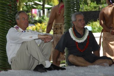 [Assignment: 48-DPA-SOI_K_Amer_Sam] Pacific Islands Tour: Visit of Secretary Dirk Kemmpthorne [and aides] to American Samoa, U.S. Territory [48-DPA-SOI_K_Amer_Sam__DI15014.JPG]