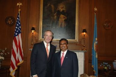 [Assignment: 48-DPA-02-25-08_SOI_K_Pres_Palau] Secretary Dirk Kempthorne [meeting at Main Interior] with government delegation from the Republic of Palau, [led by Palau President Tommy Remengesau. Secretary Kempthorne and President Remengesau discussed, among other subjects, the possibility of creating a National Heritage Area on the Palau island of Peleliu, along with the upcoming Review of the Palau-U.S. Compact of Free Association.] [48-DPA-02-25-08_SOI_K_Pres_Palau_IOD_1133.JPG]