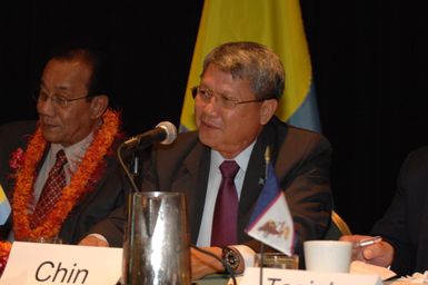 [Assignment: 48-DPA-09-29-08_SOI_K_Isl_Conf_AM] Insular Areas Health Summit [("The Future of Health Care in the Insular Areas: A Leaders Summit") at the Marriott Hotel in] Honolulu, Hawaii, where Interior Secretary Dirk Kempthorne [joined senior federal health officials and leaders of the U.S. territories and freely associated states to discuss strategies and initiatives for advancing health care in those communinties [48-DPA-09-29-08_SOI_K_Isl_Conf_AM_DOI_0522.JPG]